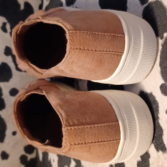 PAINT ME!  suede ruffle tennis flat - 7 - Picture 3 of 6